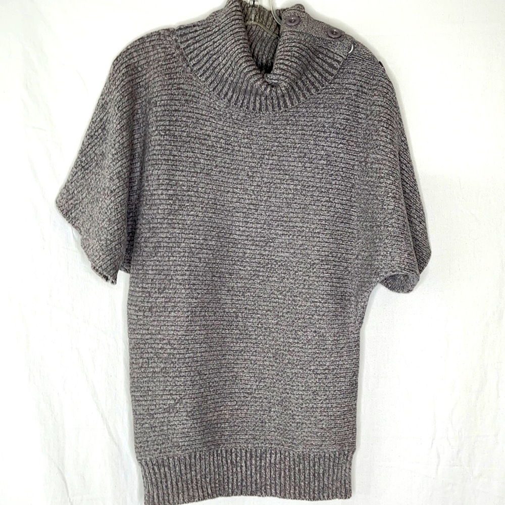 Cable knit sweater w, buttons - vest